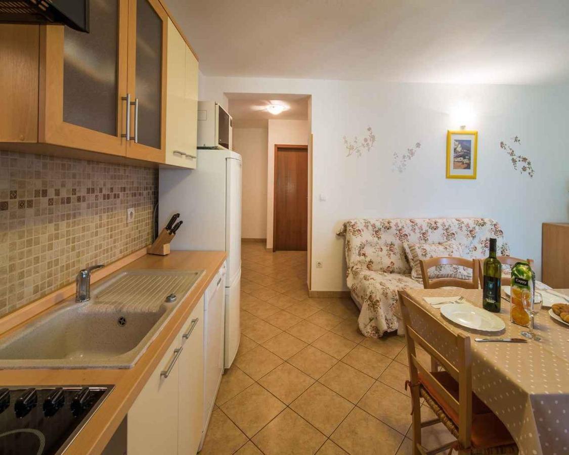 Apartments In Vrbnik/Insel Krk 13597 Esterno foto