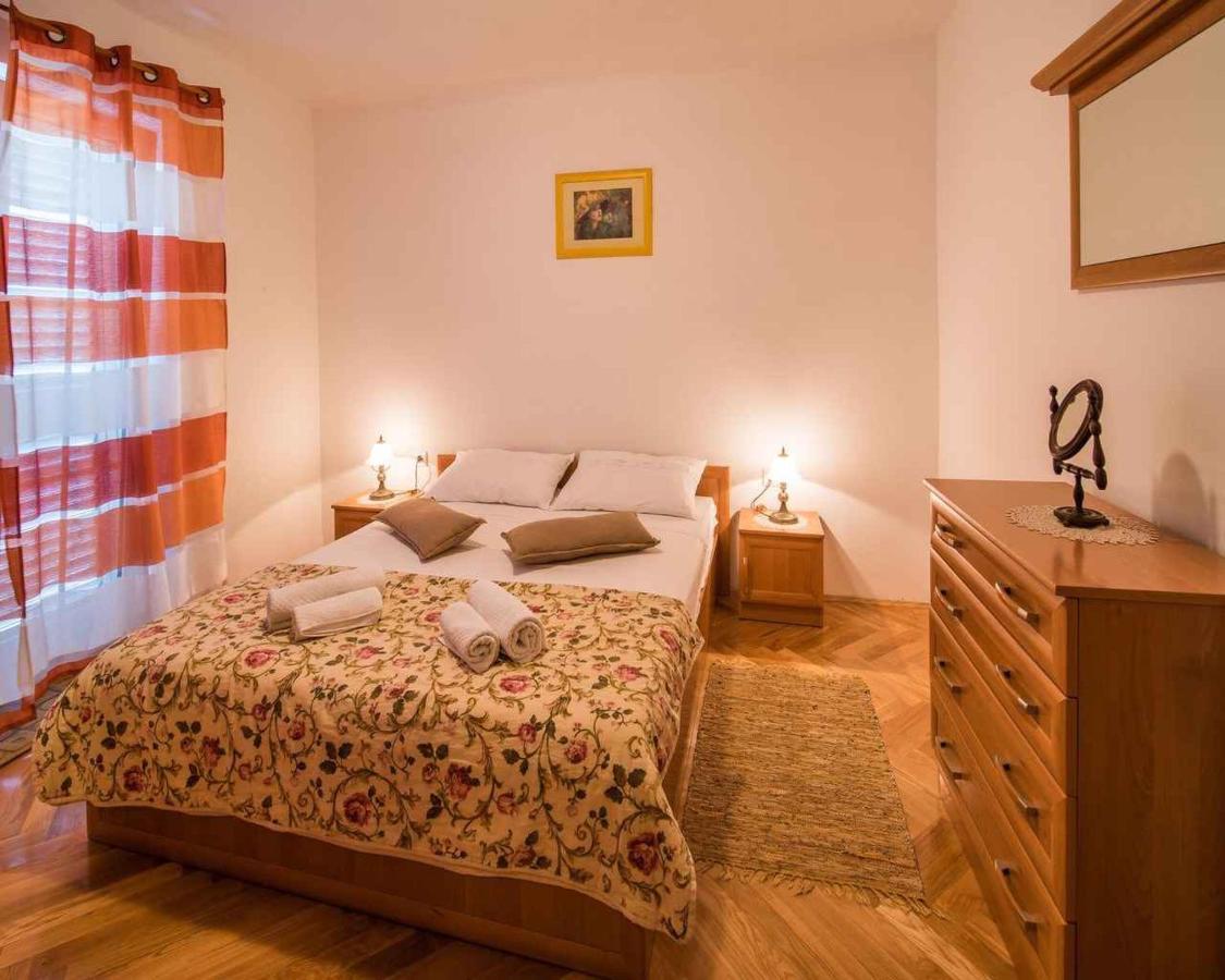 Apartments In Vrbnik/Insel Krk 13597 Esterno foto