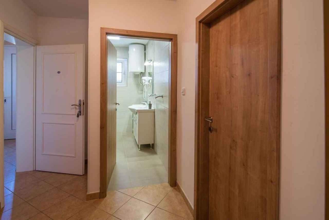 Apartments In Vrbnik/Insel Krk 13597 Esterno foto