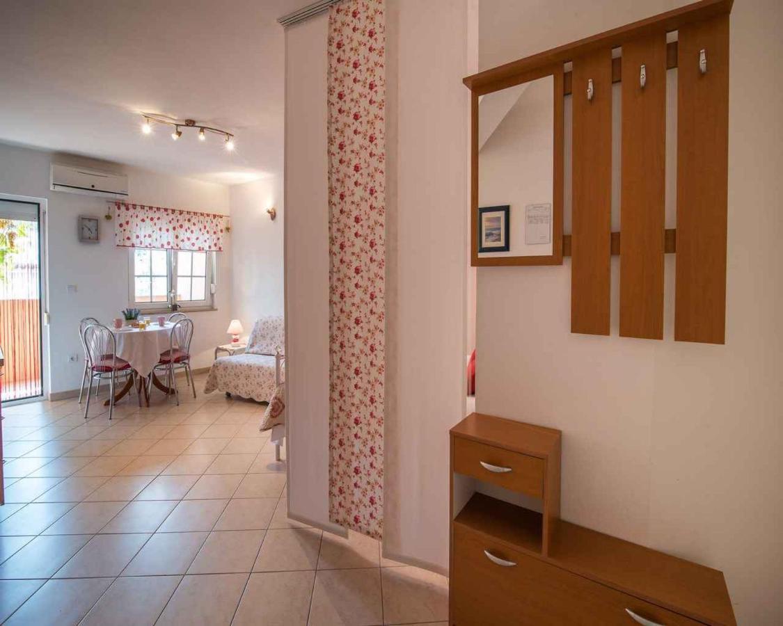 Apartments In Vrbnik/Insel Krk 13597 Esterno foto