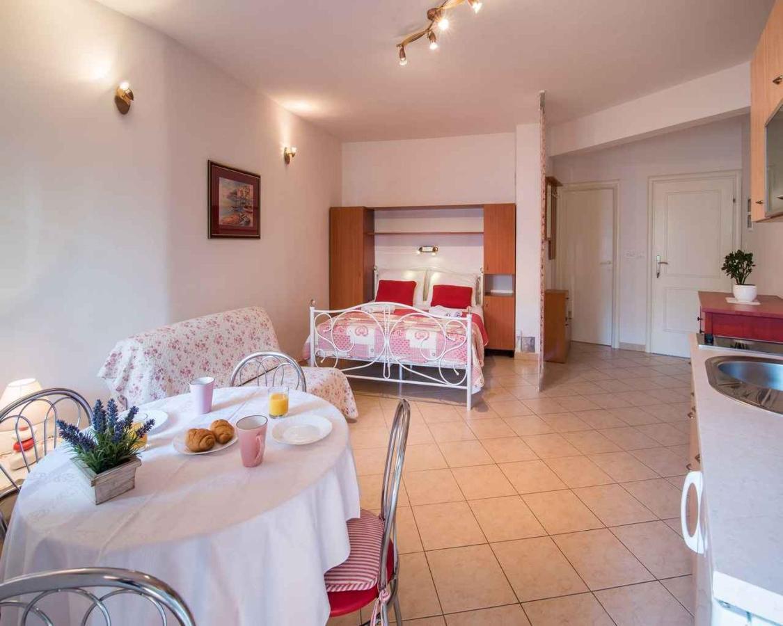 Apartments In Vrbnik/Insel Krk 13597 Esterno foto